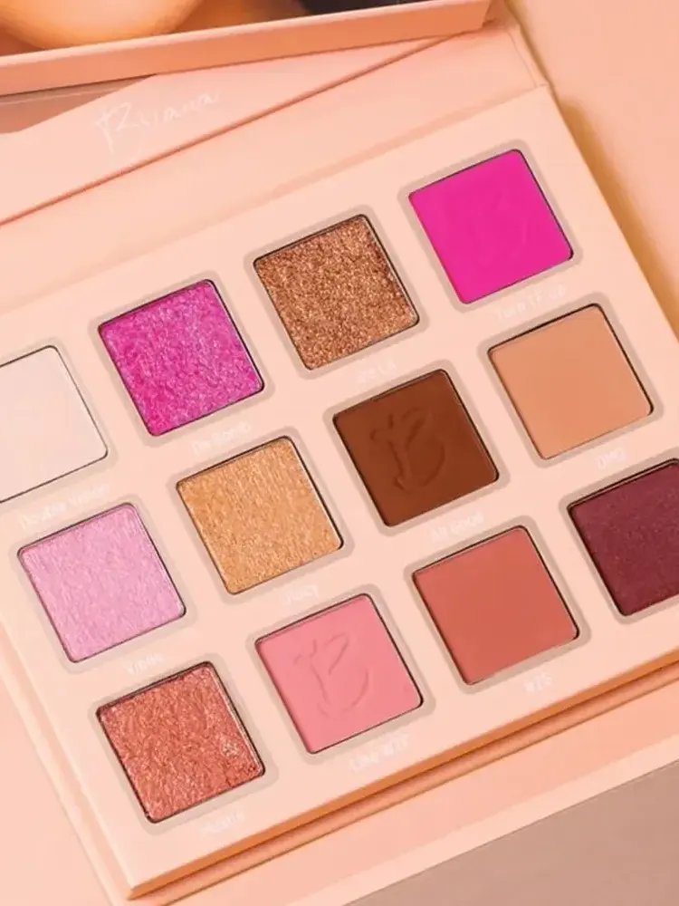 De la Coleccion Gemelas Murillo esta paleta de glamour suave es perfecta.